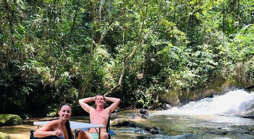 Casa de campo com cachoeira no quintal - Image 1
