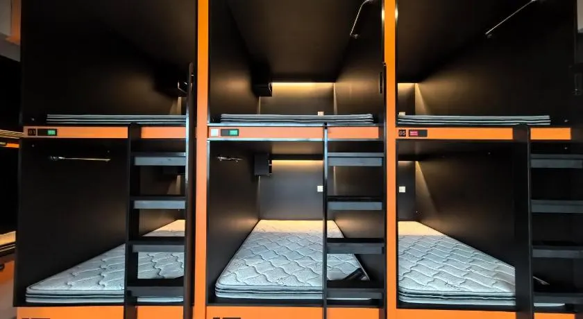 Side Hostel 赛德青旅 太阳广场A座806室 - Image 1
