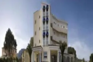 AHR Baja Hotel & Spa Cannigione - Image 1