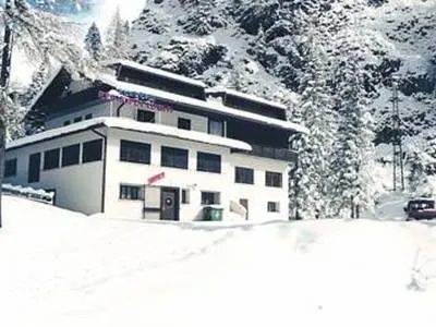 Residence Regina Delle Dolomiti - Image 1