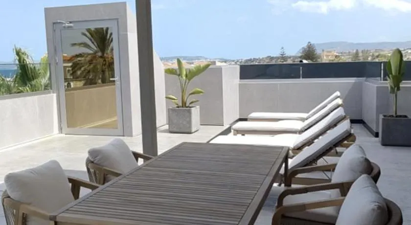 Summertime Signature Suites - Image 1