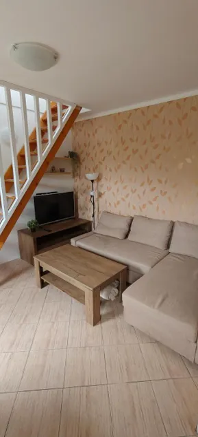 Apartmán v Královském Údolí s předzahrádkou - Image 1