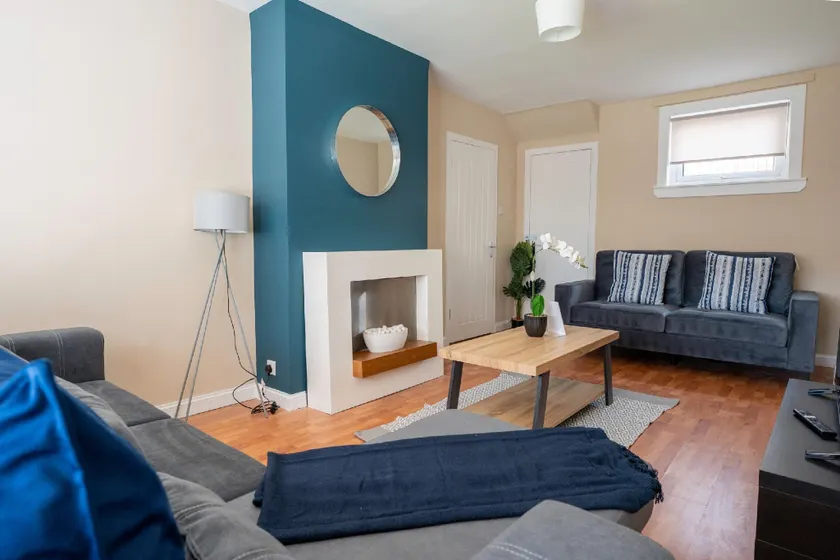 Marina House - Image 1