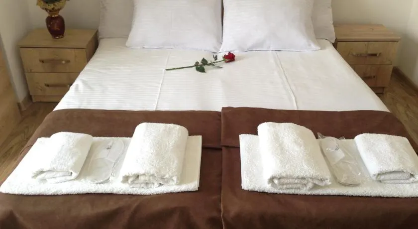 Hotel Continental - Image 1