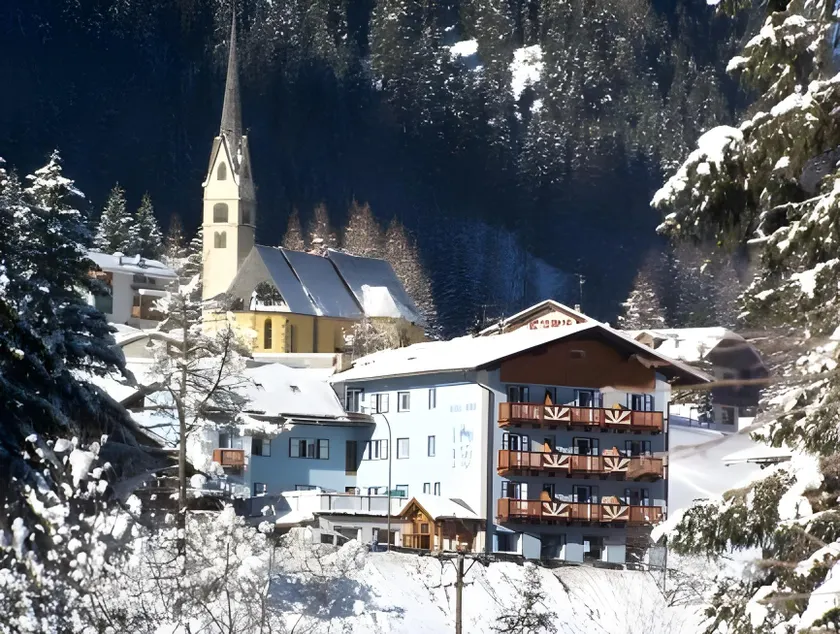Hotel Aurora - Image 1