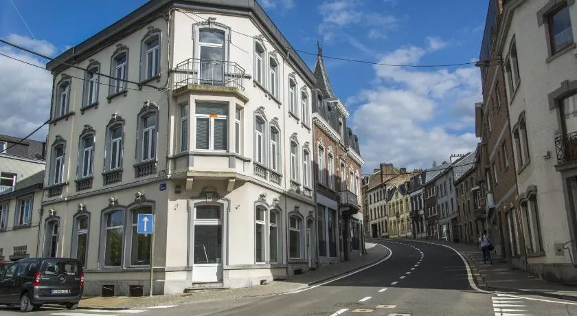 Entre Deux Pays Apartments - Image 1