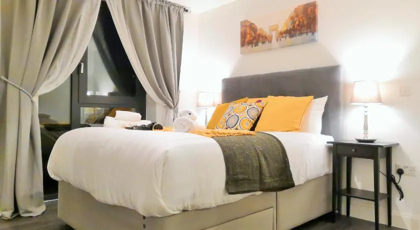 Comfy Birmingham City Center Apartment at Inge Street By HF Group - Image 1