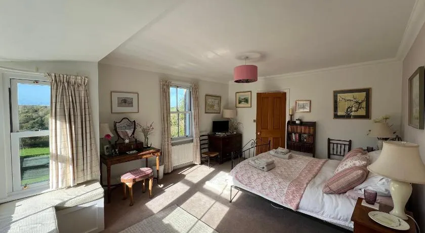 Elmsleigh - Image 1