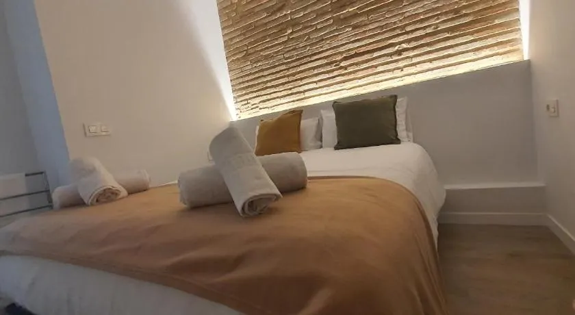 Habitaciones VIP en Vivienda Compartida Muy Céntricas - Image 1