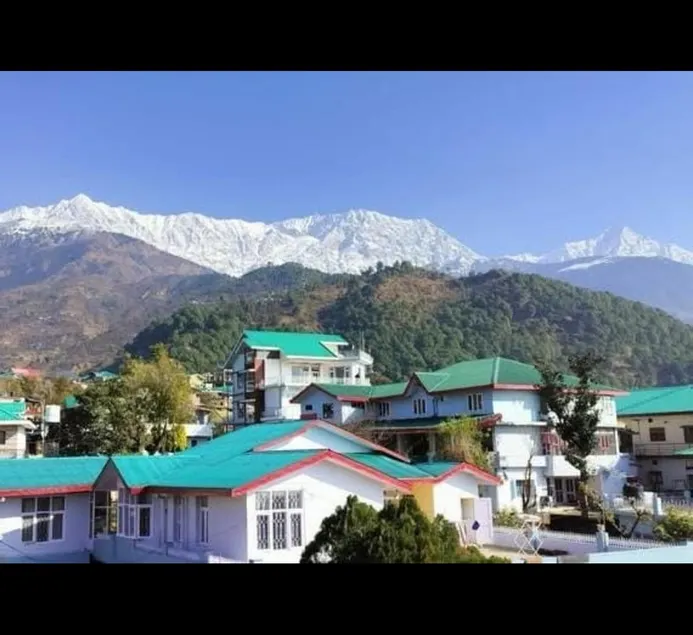 Hotel Country Heights - Image 1