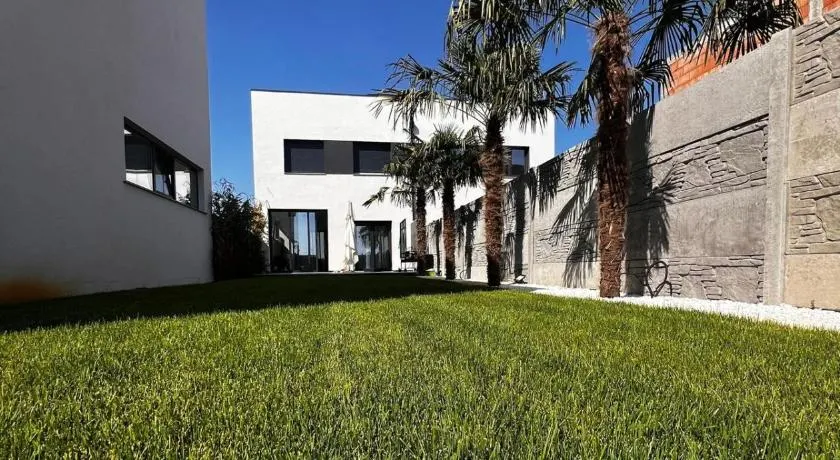 Royal Residence - Image 1