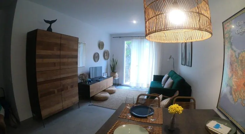 Apartamento nuevo en el centro con garaje - Image 1