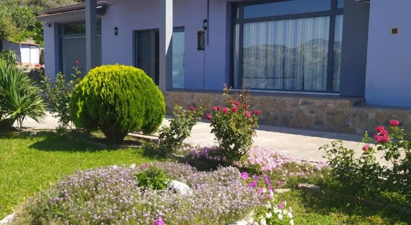 studios ARTEMIS GARDEN - Image 1