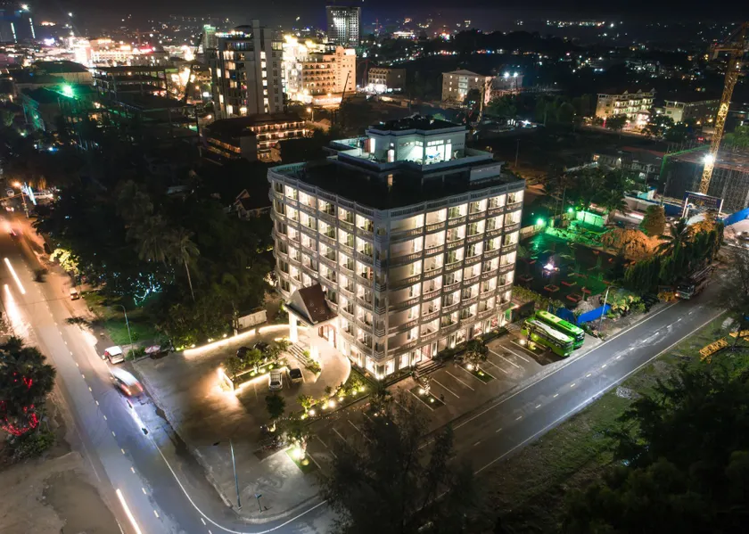 The Palm Hotel - Image 1
