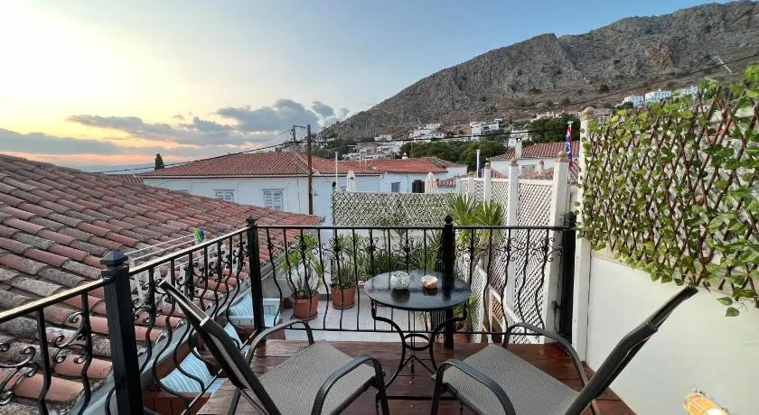 Perakis Apartments - Image 1