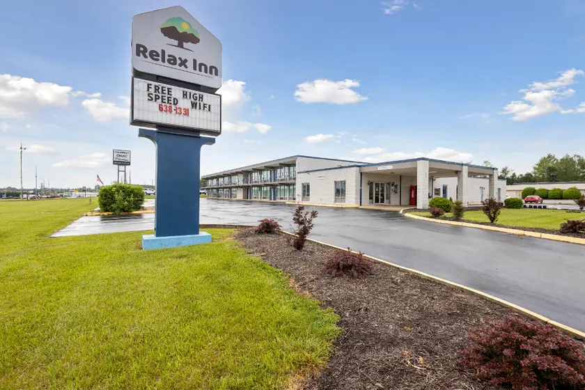 Relax inn by OYO Greeneville Near Hwy US-321 - Image 1
