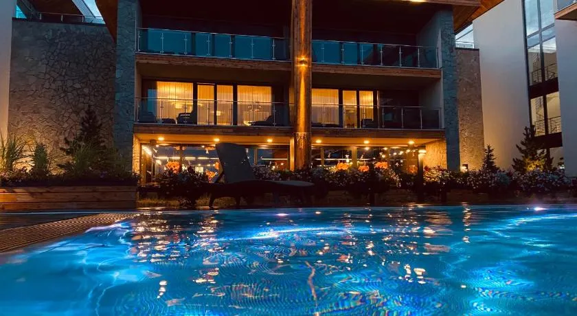 Apartmánový Hotel HREBIENOK RESORT - Image 1