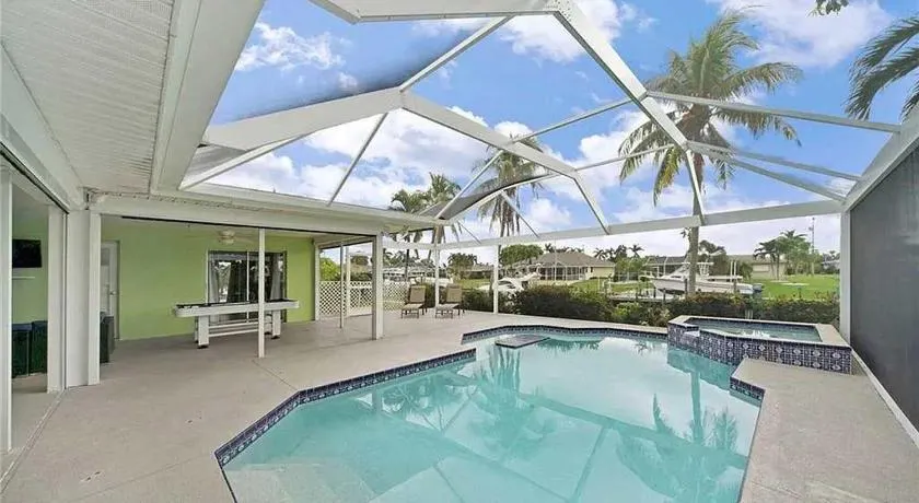 Aqua Vista Cape Coral Waterfront Haven - Image 1