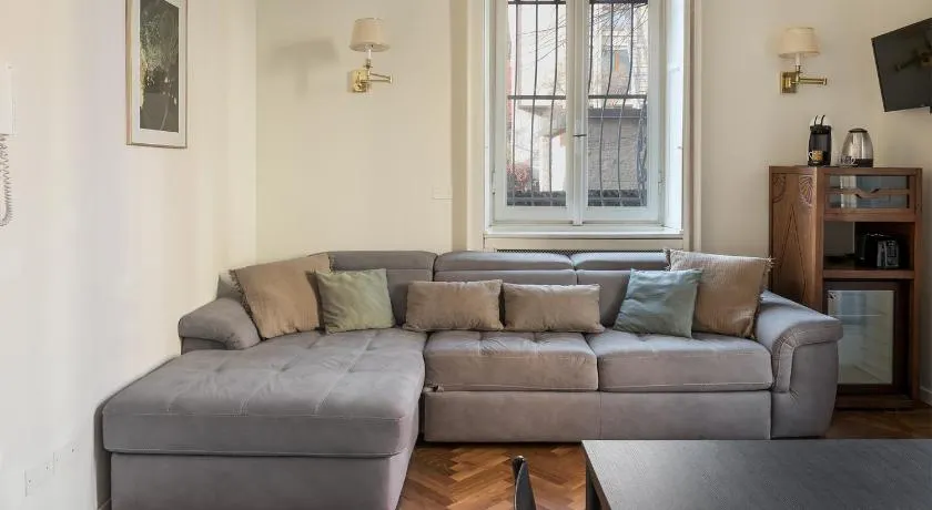 Elegant Villa With Modern Apartments in Milan - CityLife District - M1 - Image 1