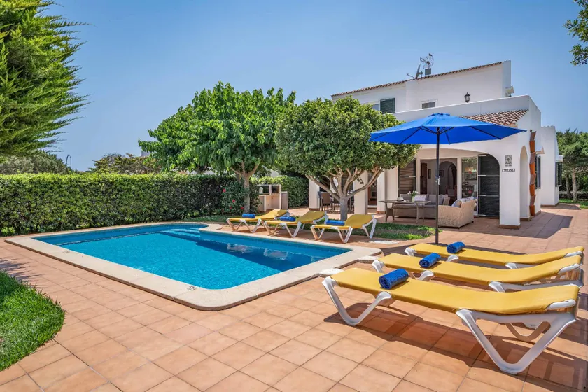 Villa Flores Blanes - Image 1