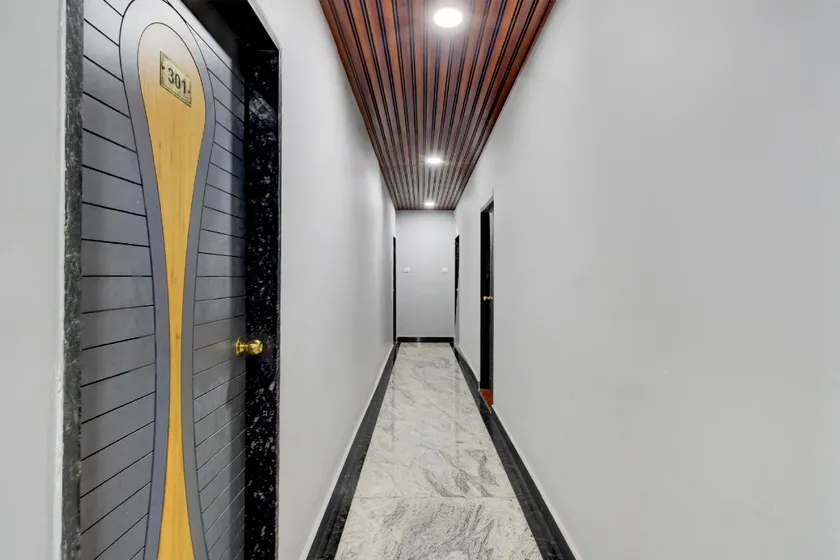 Hotel O by OYO Srinika premium near airport - Image 1