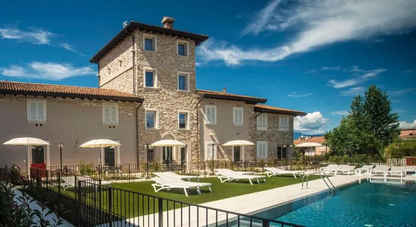 Relais Madergnago - Image 1