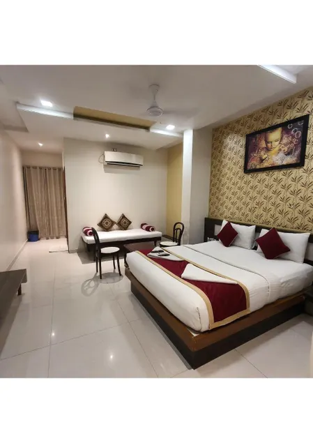 Hotel Shubhashree Comfort - Image 1
