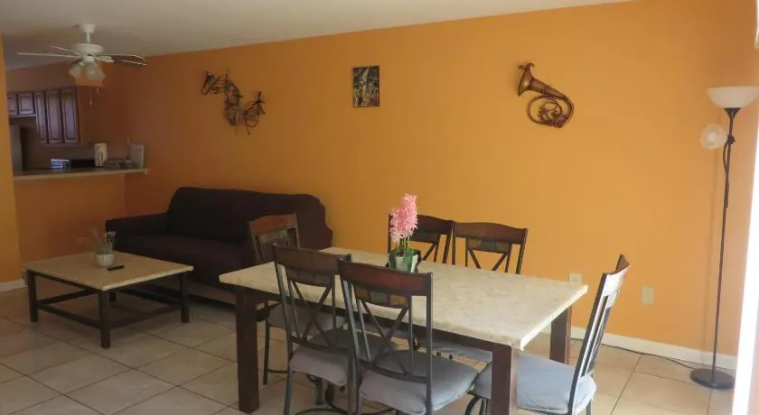 Close to Store & Airport - Image 1