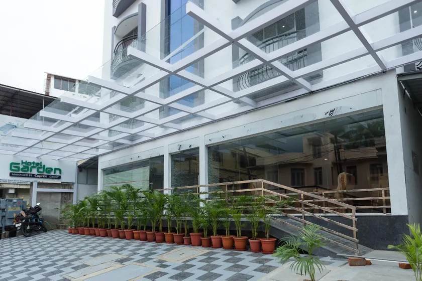 Hotel Garden Inn Kochi - Image 1