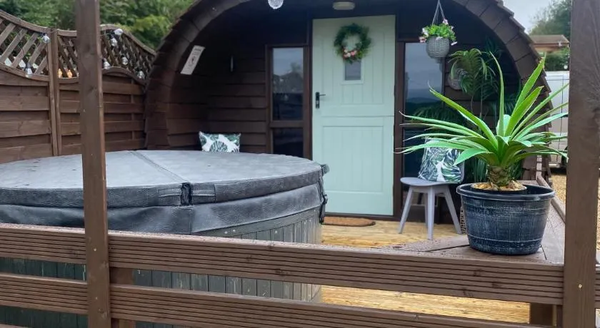 Crabmill glamping bewdley - Image 1