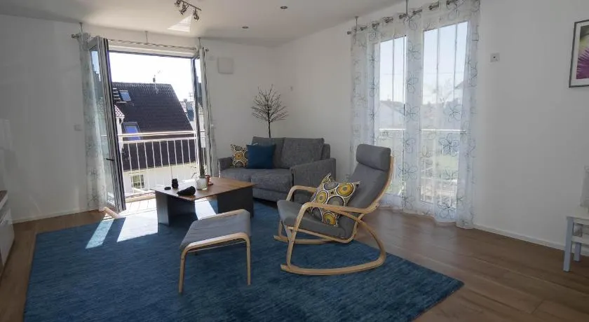 16Lilien Apartmentwohnung - Image 1