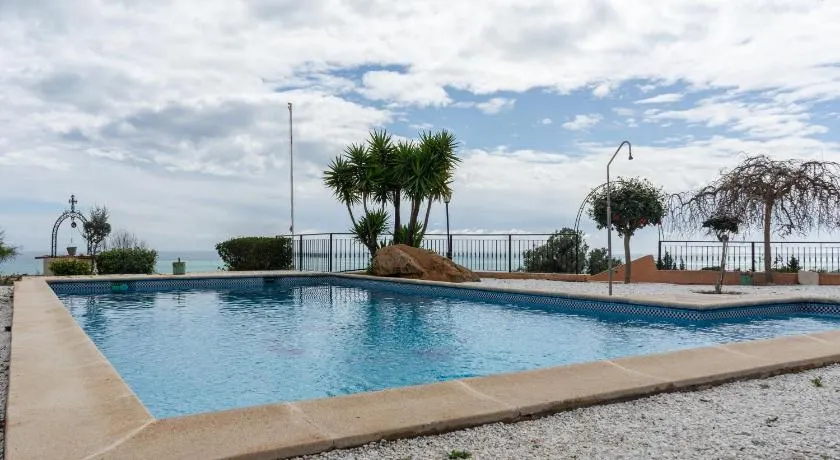 VILLA CANTARES - Image 1