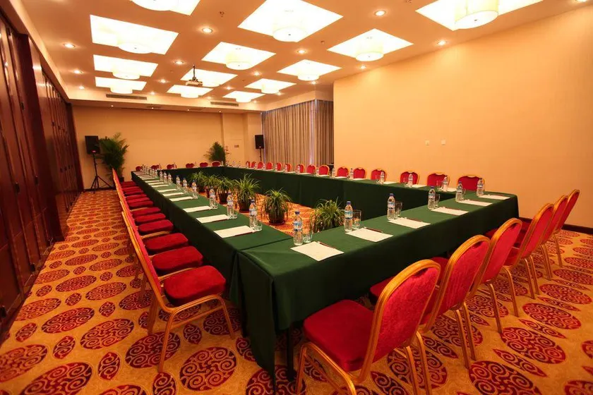 Zhengyuan Mingyin International Hotel - Image 1