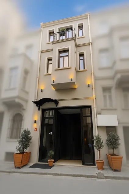 Utarit Hotel - Image 1