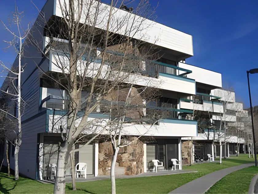 Park Regency - Image 1