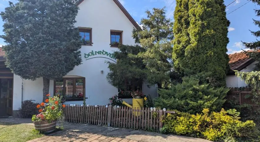 Hostinec a penzion Dolní Dvůr - Image 1