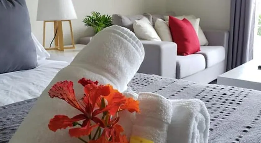 Convenient Studio Apt Near Airport, Beaches & Food - Image 1