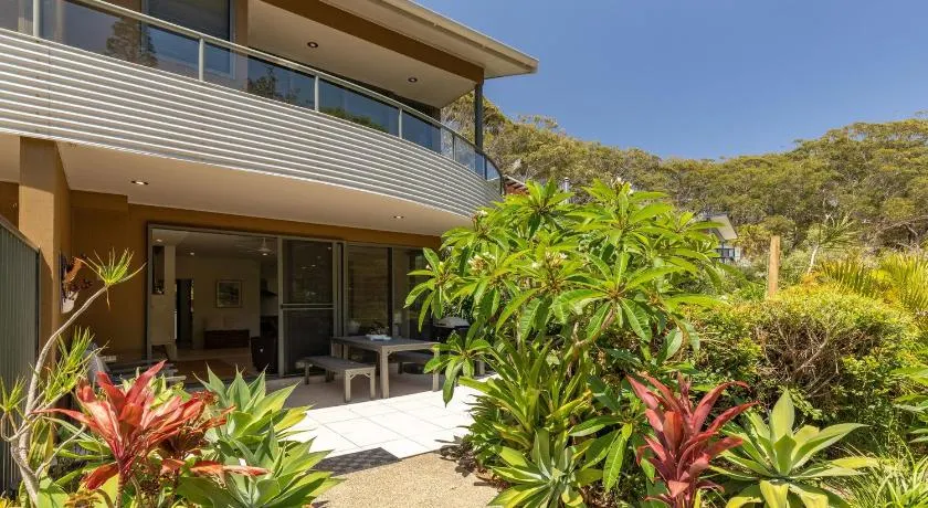 Boom 1 - Pacific Palms Holidays - Image 1