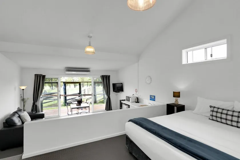 Stockyard Suite 3 - Image 1