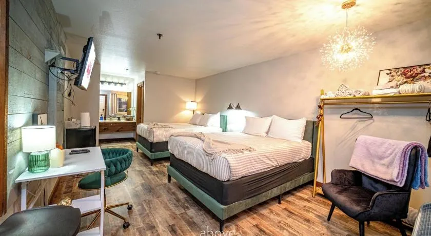Glam Jam! - Newly Remodeled Stay in Style! Pets Stay Free - Image 1