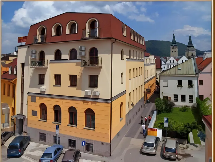Hotel Grand - Image 1