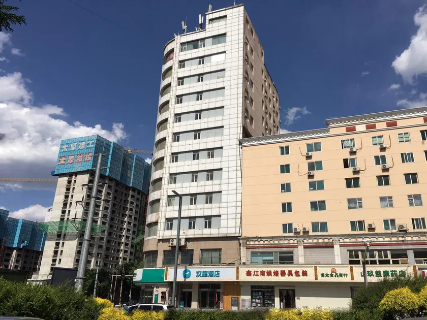 Hanting Hotel Taiyuan Railway Station - Image 1