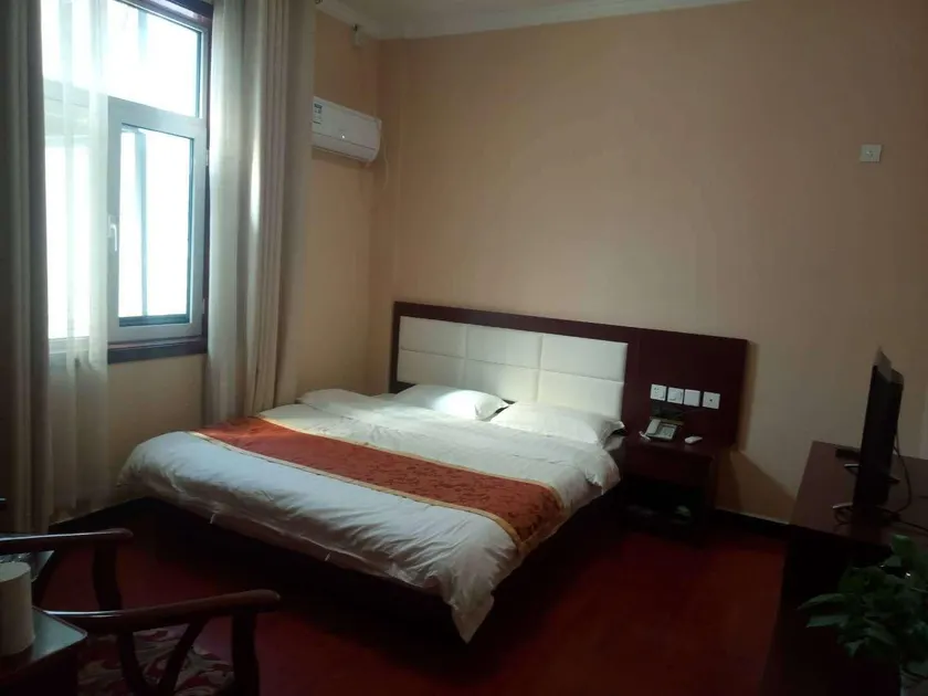 Nashan Hotel - Image 1