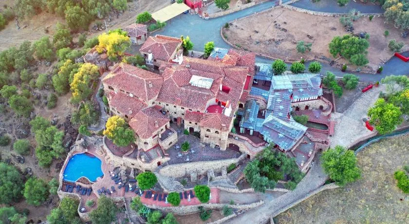 Hotel Monasterio de Rocamador - Image 1