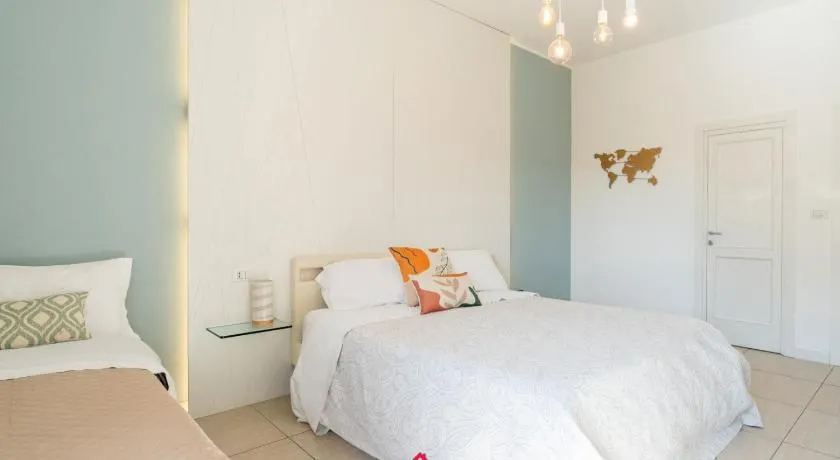 BARI ROOMS Suite Station - Image 1