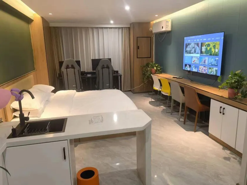 Orange esports homestay - Image 1