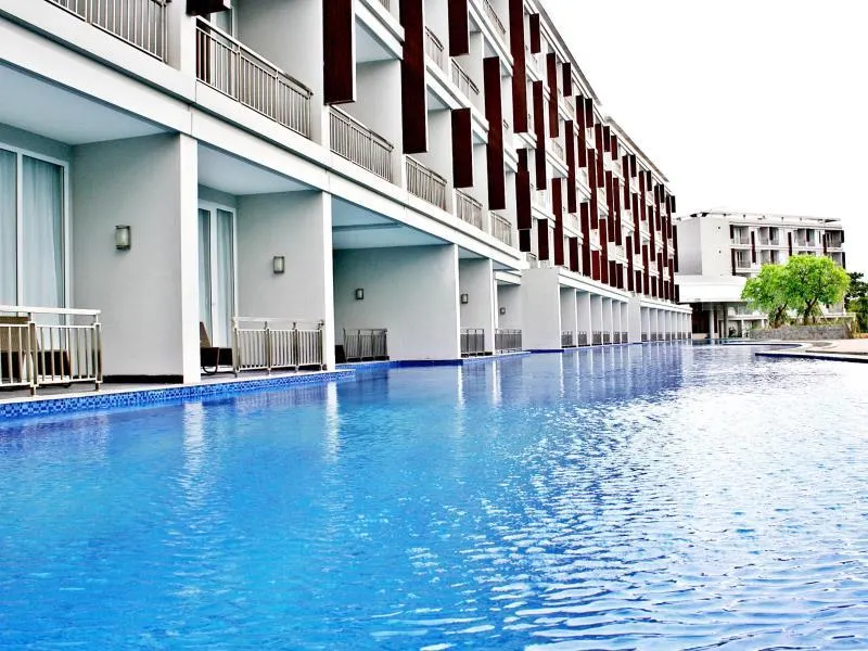 R Hotel Rancamaya - Image 1