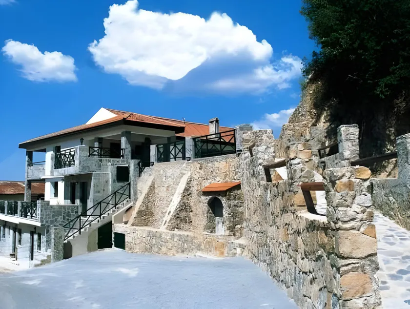 Themis House - Image 1