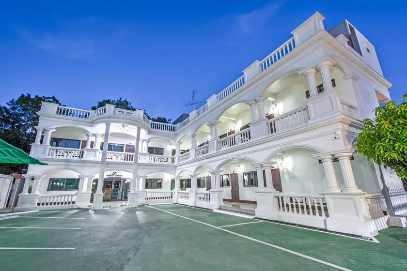 Happiness Guesthouse - Image 1