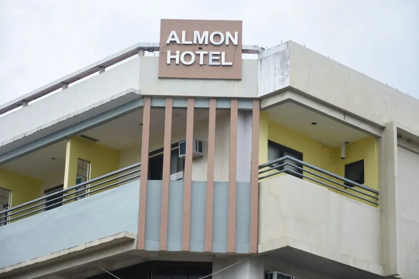 Almon Hotel - Image 1